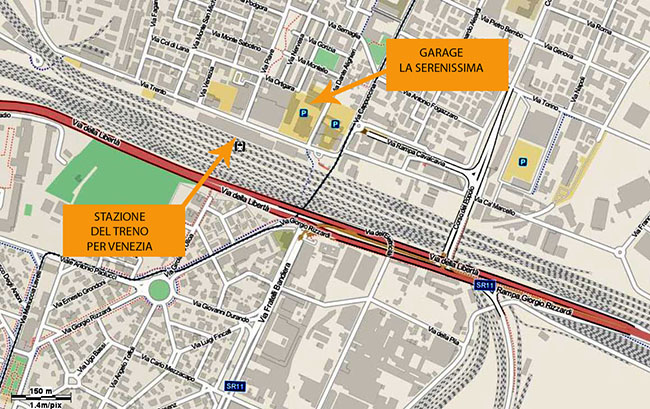 Questa è la mappa che mostra dove è situato il garage La Serenissima a Mestre. viene anche segnata la stazione ferroviaria per raggiungere venezia in treno.