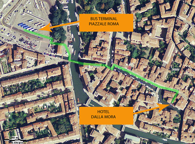 hotel dalla mora mappa fotografica con il percorso a piedi da piazzale roma.